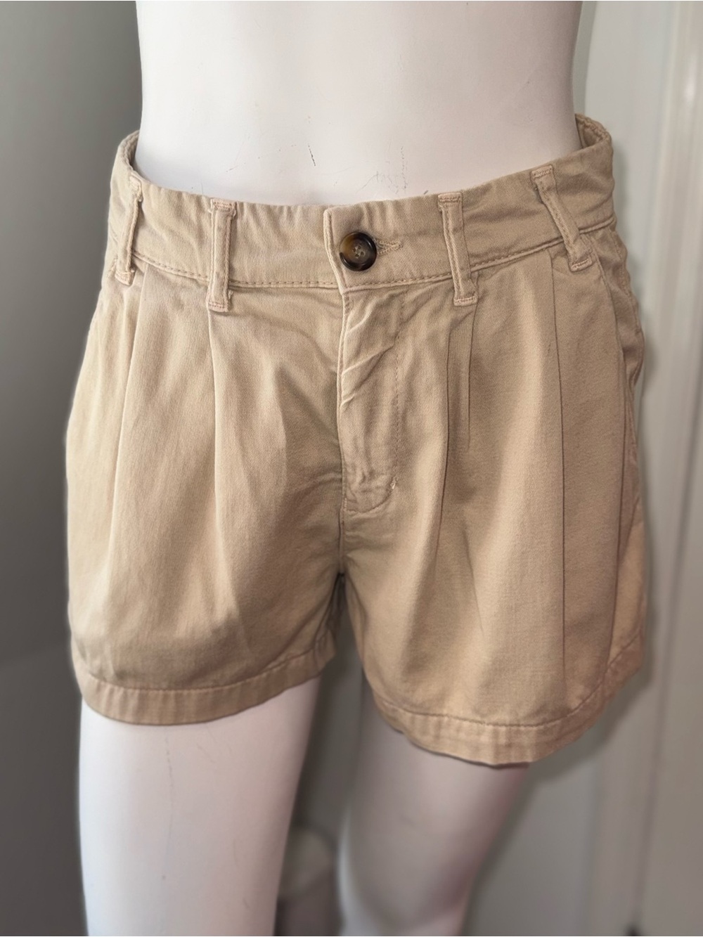 Free People khaki/almond Billie Pleated Chino Shorts High Rise | 0
